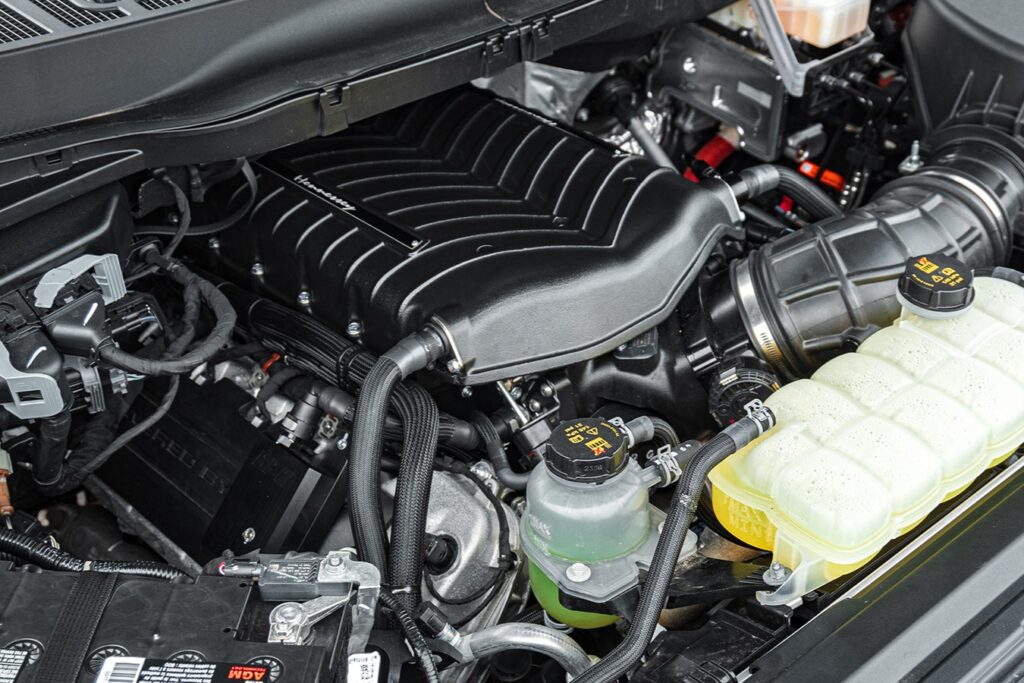 VelociRaptor 1000 Engine