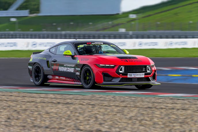 Mustang RTR Spec 5-TA