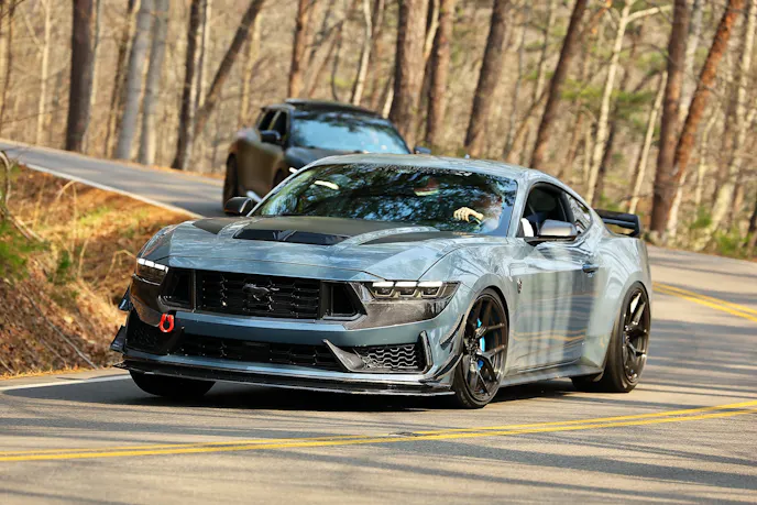 Dark Horse v Shelby GT350 v Mach 1