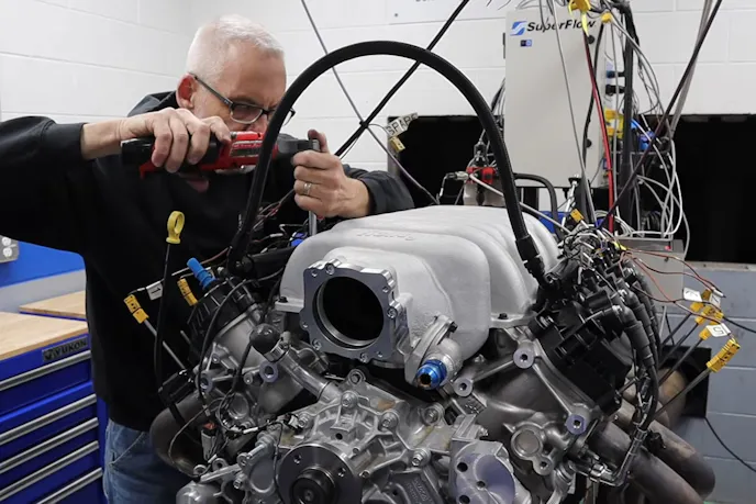Holley's 7.3-liter Godzilla Intake (2)