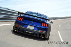 fm-2026-mustang-dark-horse-sc-track-pack-06-www.fordmuscle.com