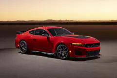 fm-2026-mustang-dark-horse-sc-02-www.fordmuscle.com