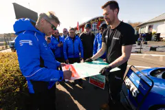 fm-ford-gt-ford-gt-mk-iv-ring-record-gallery-040115391601638dg-www.fordmuscle.com