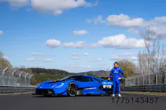 fm-ford-gt-ford-gt-mk-iv-ring-record-gallery-040116025701729dg-www.fordmuscle.com