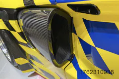 6-fm-wd40-carbon-ford-gt-616-www.fordmuscle.com